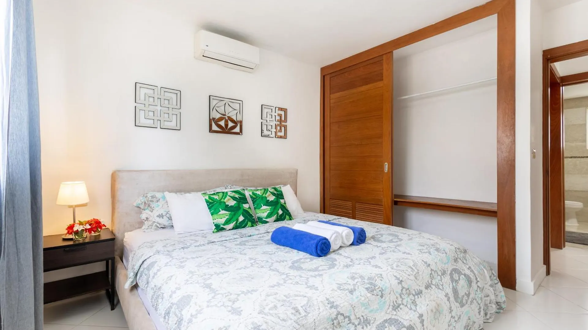 Prime Ocean View Punta Cana Apartments - 3-Bedroom Getaway With Private Terrace On Bavaro Beach 0*,  Dominican Republic